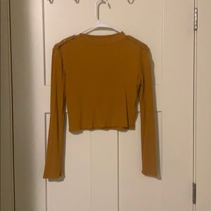 Long sleeve crop top